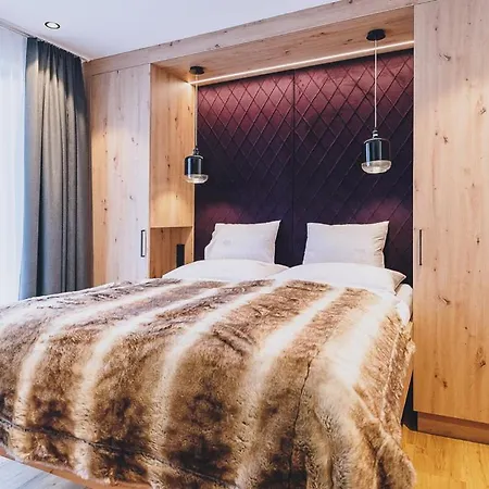 Dorfkrug - Luxury & * 카프룬