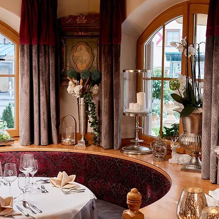 Dorfkrug - Luxury & Apartmán Kaprun