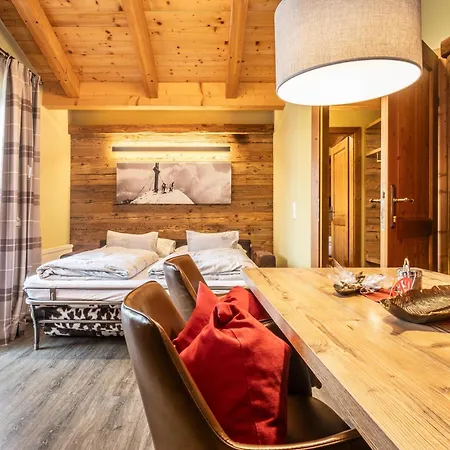 Dorfkrug - Luxury & Apartmán Kaprun