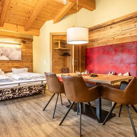 Dorfkrug - Luxury & Apartmán Kaprun