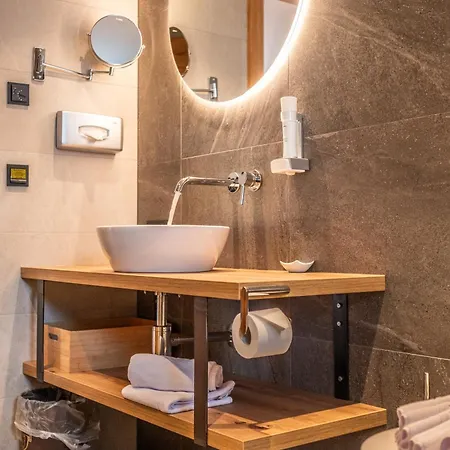 Dorfkrug Kaprun Inklusive Summercard And In Winter Tauern Spa Kaprun Apartment