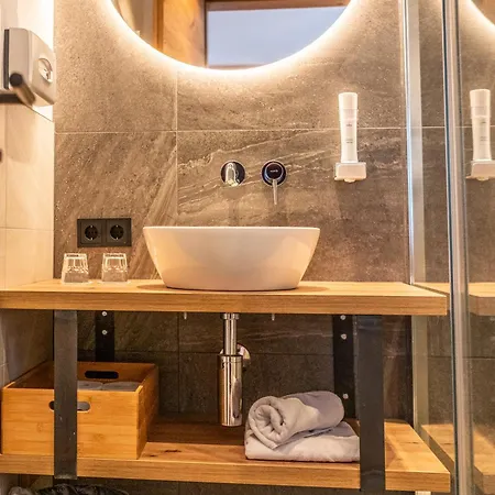Dorfkrug Kaprun Inklusive Summercard And In Winter Tauern Spa Kaprun Apartment
