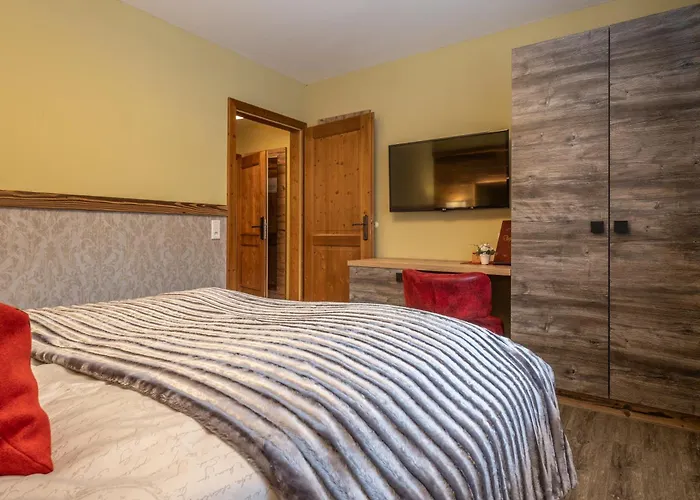 Dorfkrug - Luxury & Апартаменты Капрун