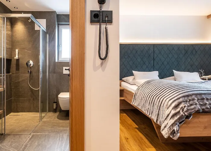 Dorfkrug - Luxury & 卡普伦